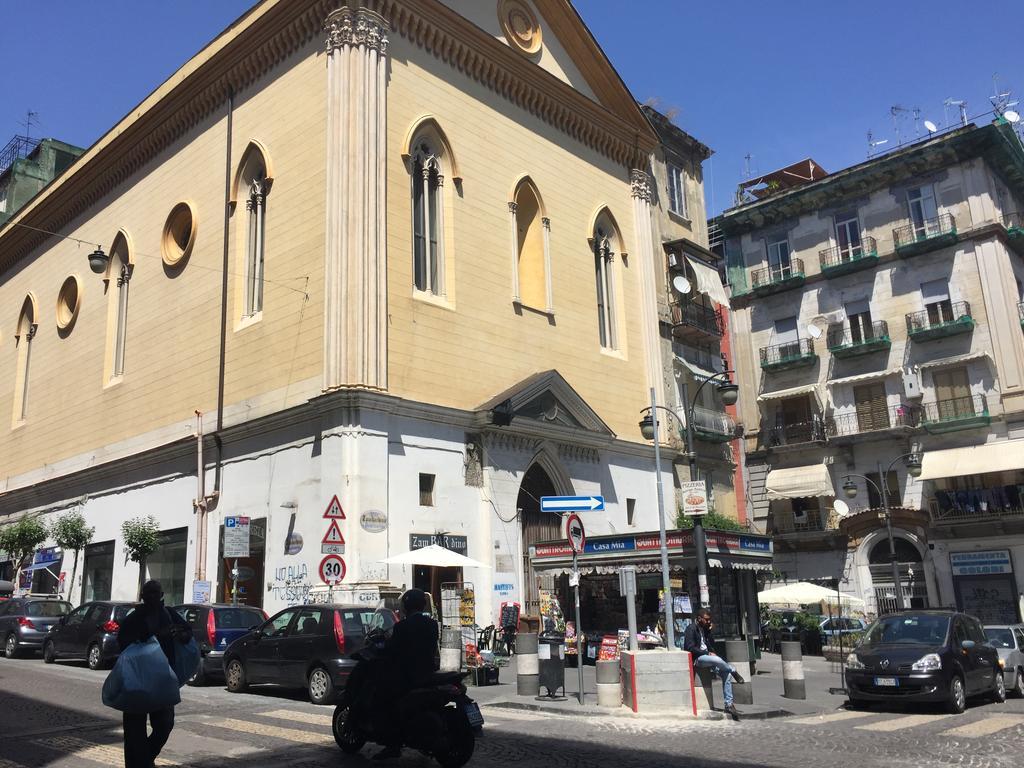 Home Sweet Home Napoli Bagian luar foto