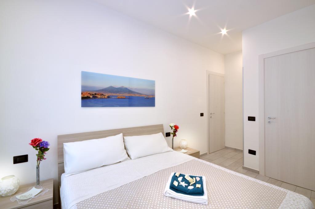 Home Sweet Home Napoli Bagian luar foto