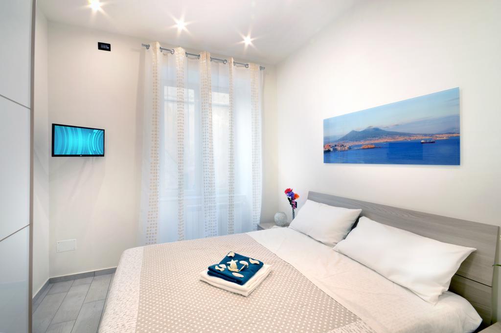 Home Sweet Home Napoli Bagian luar foto